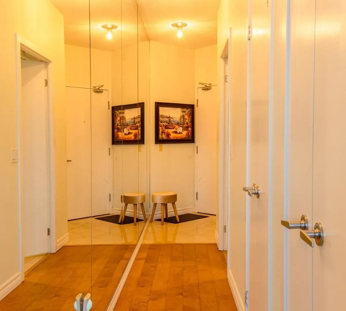 Waterfront Condo 5 Minutes From Rogers Centre Toronto Apartment