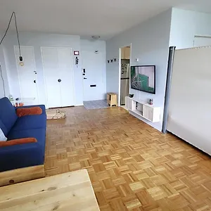  Appartement Downtown Gem By The Subway